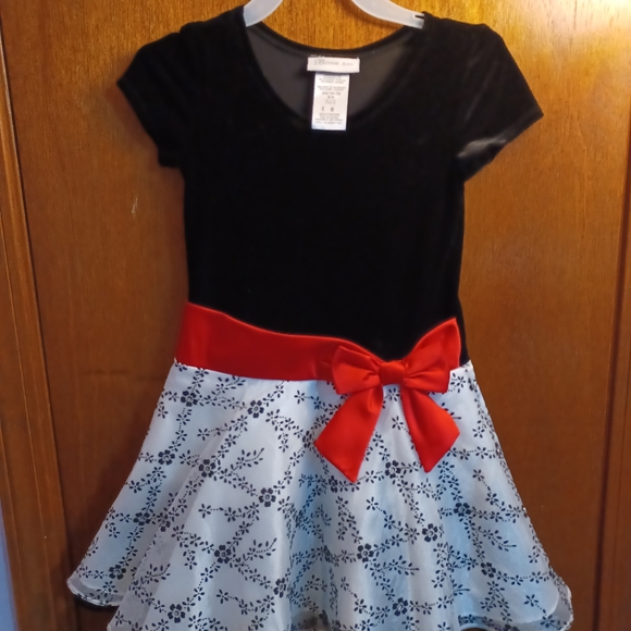 Bonnie Jean - Picture 1 of 4